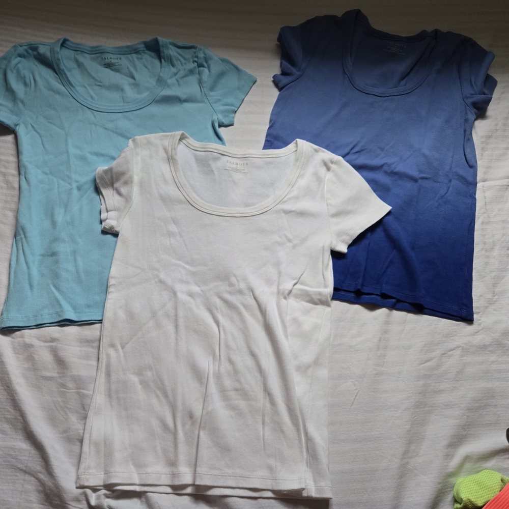 Women's Classic T-Shirt Set Size M - White, Light Blue, and Blue